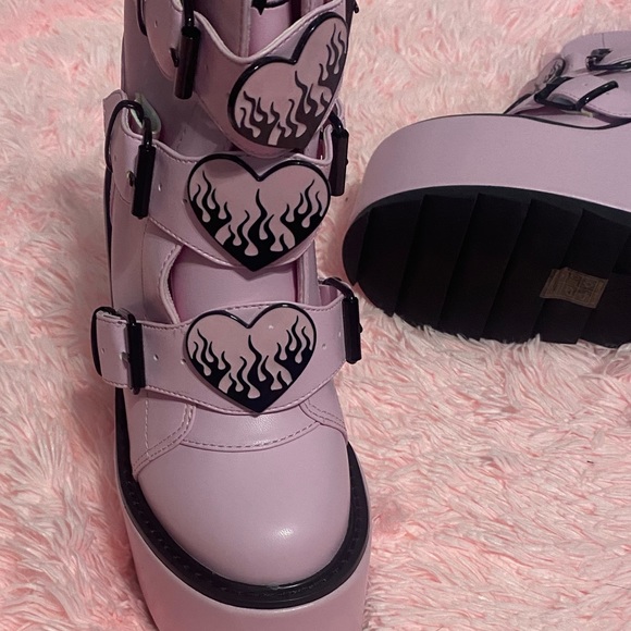 YRU Shoes - YRU | Dune Lo Hearts On Fire Pink / Black Platform Boots